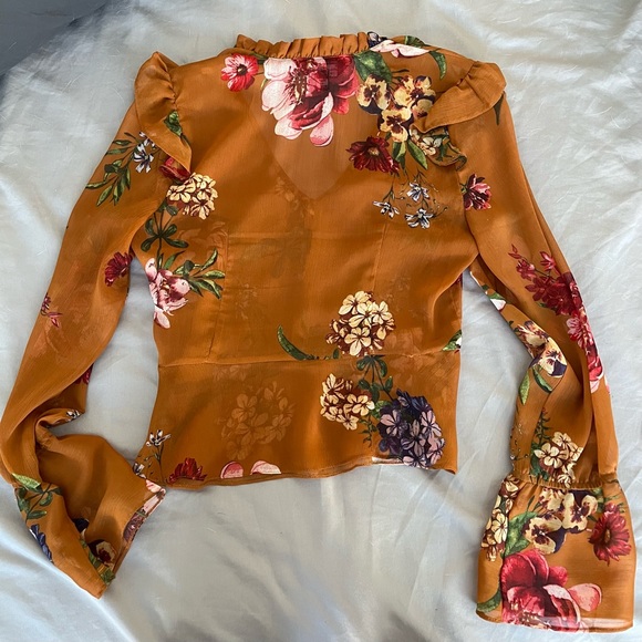 Floral top - Picture 3 of 3